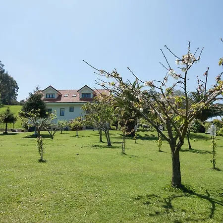 Nyaraló Ruben Miengo